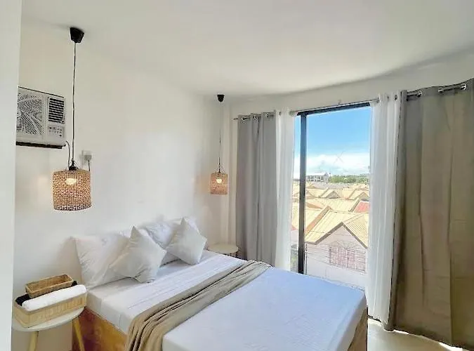 New Modern Near Airport, And Fast Wi-fi