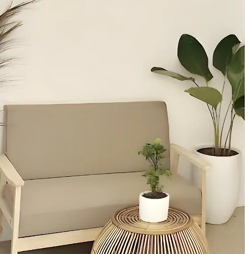 New Modern Near Airport, And Fast Wi-fi Apartment