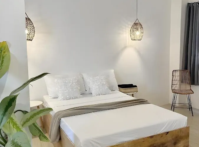 New Modern Near Airport, And Fast Wi-fi Sudtungan